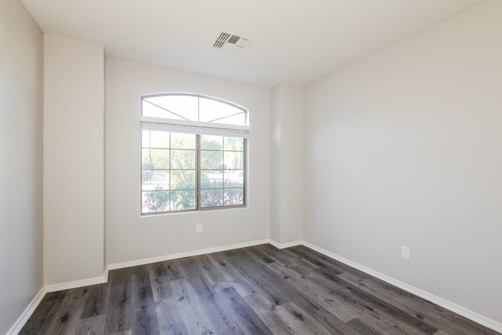 Building Photo - 12501 W Mandalay Ln