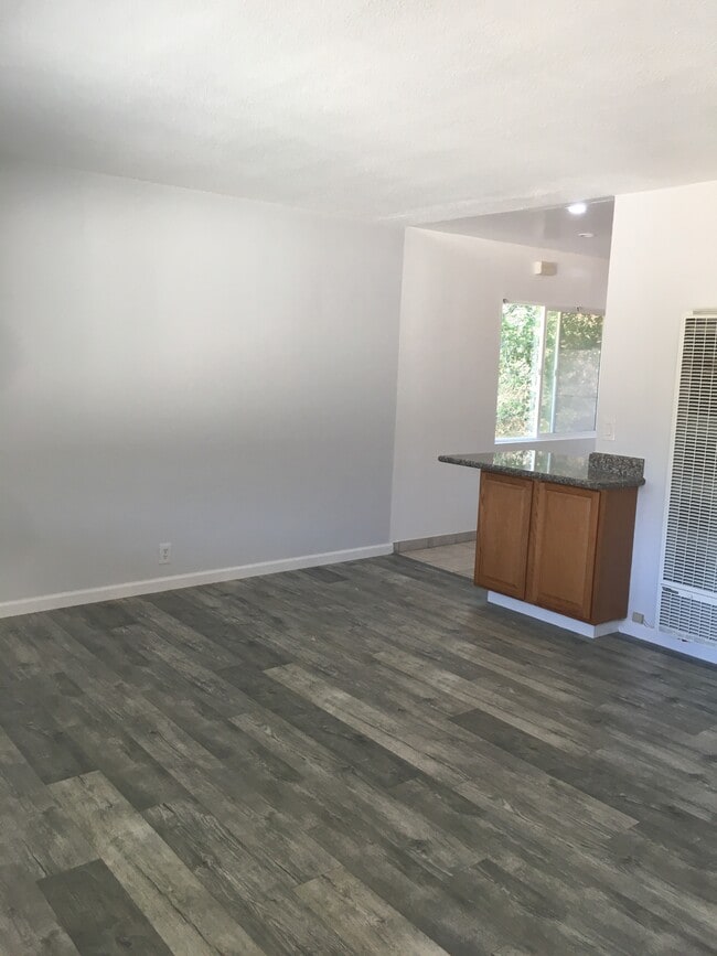 1215 Alameda de las Pulgas 1215 Alameda de las Pulgas Belmont CA