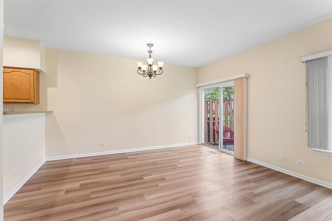 Building Photo - 984 Park Hill Cir