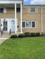 Building Photo - 6753 N Drake Ave