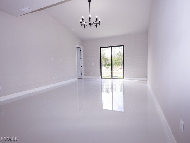 Building Photo - 217 Greenbriar Blvd