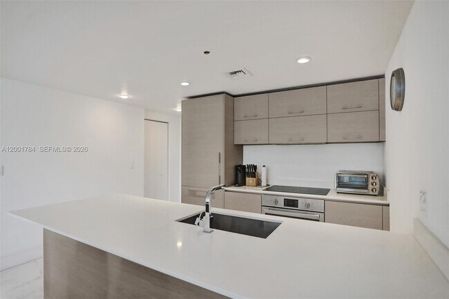 Building Photo - 1300 S Miami Ave