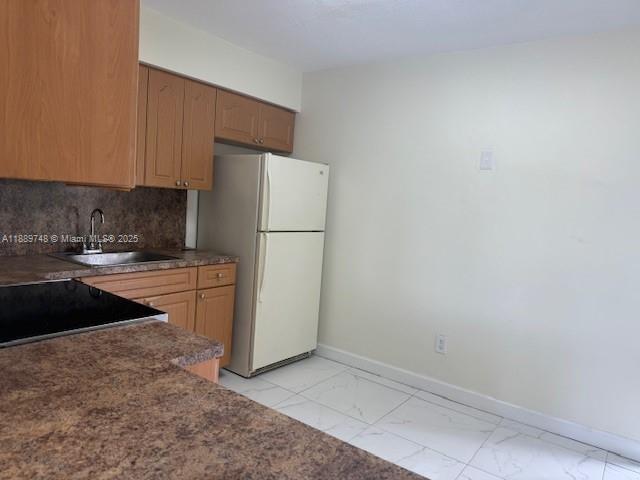 Building Photo - 6111 SW 39th Ct