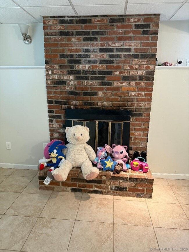 Building Photo - 65 Hitchcock Dr