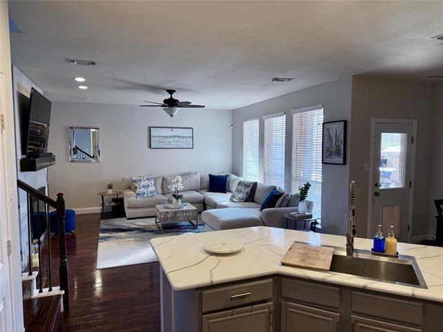 Building Photo - 6005 Blue Spruce Ln