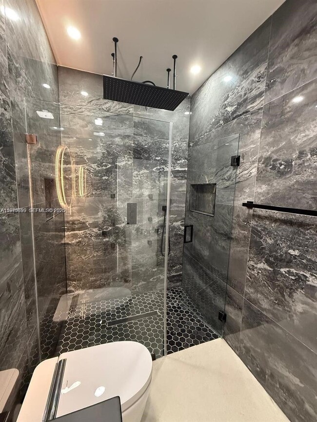 Building Photo - 401 NW 131st St