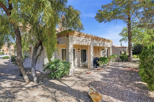 Building Photo - 2628 Highvale Dr