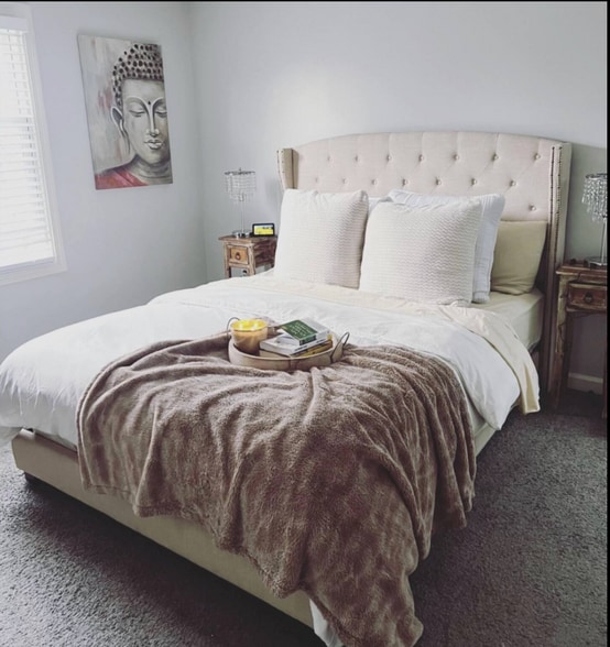 Building Photo - 19506 Manor St