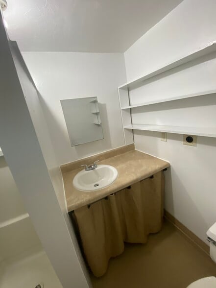 Building Photo - 5344 Caldwell St