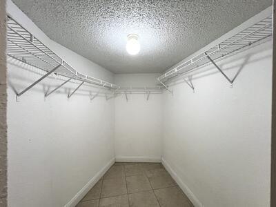 Building Photo - 4215 N University Dr