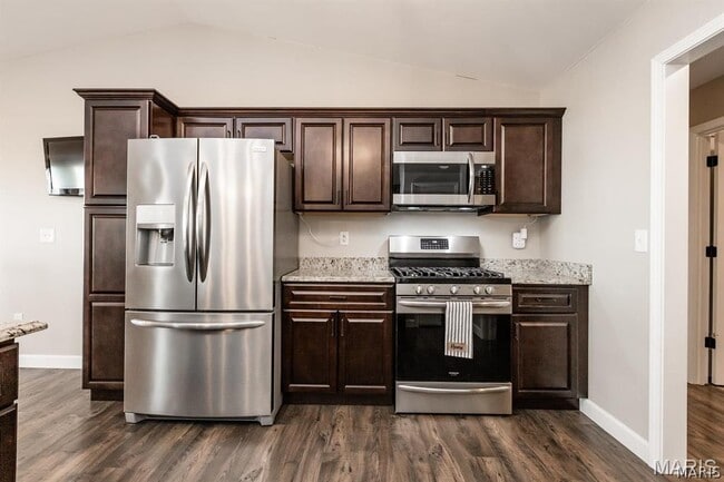 Building Photo - 3505 Chippewa Dr