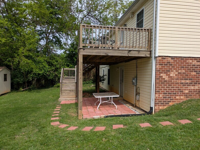 Back yard - 1110 Tolleys Ln