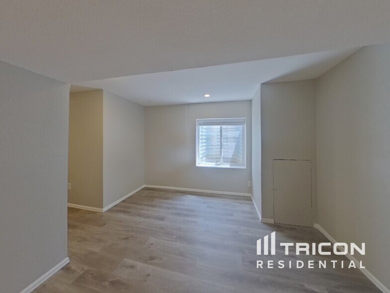 Building Photo - 1285 Lords Hill Dr