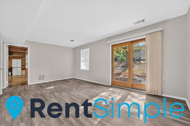 Building Photo - 12035 Stuart Ridge Dr