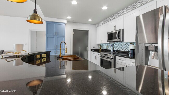 Building Photo - 6422 US-98