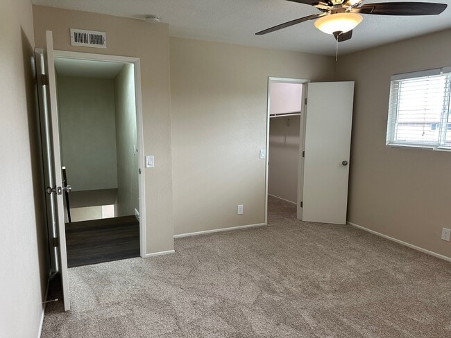 Building Photo - 1393 Scotch Cir