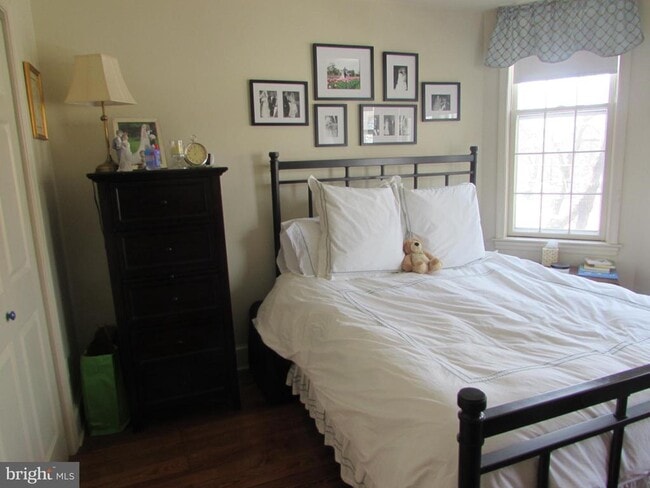 Building Photo - 112 Commerce St