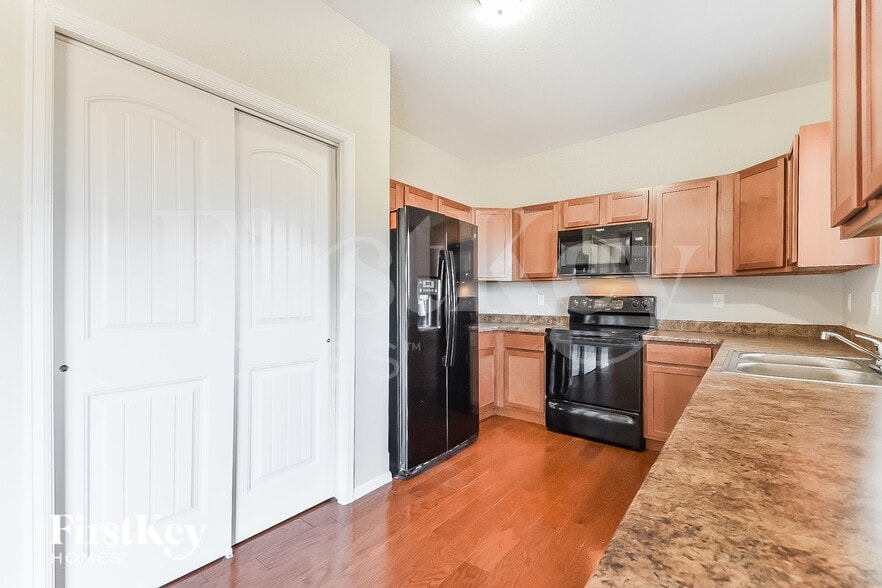 Building Photo - 3632 Wild Daisy Dr