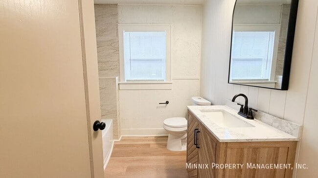 Building Photo - 2009 23rd St