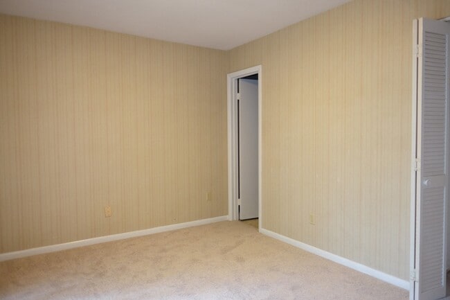 Building Photo - 2328 Sadler Rd