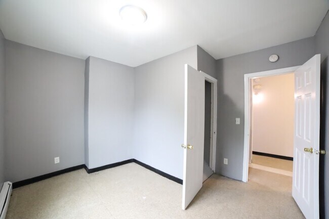 Building Photo - 223 Fairmount Ave