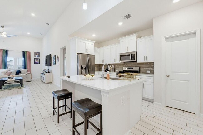 Building Photo - 316 Windstar Rd