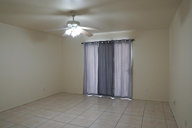 Building Photo - 31510 Avenida Del Padre
