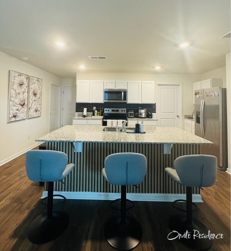 Building Photo - 21 Draft St