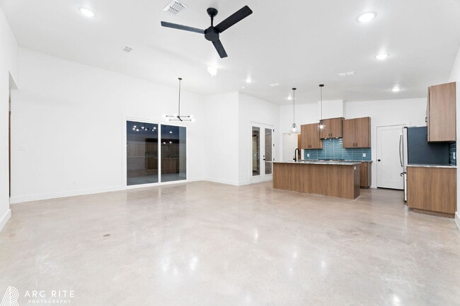 Building Photo - Pre-Leasing Fall of 2026!! Luxury Homes!!