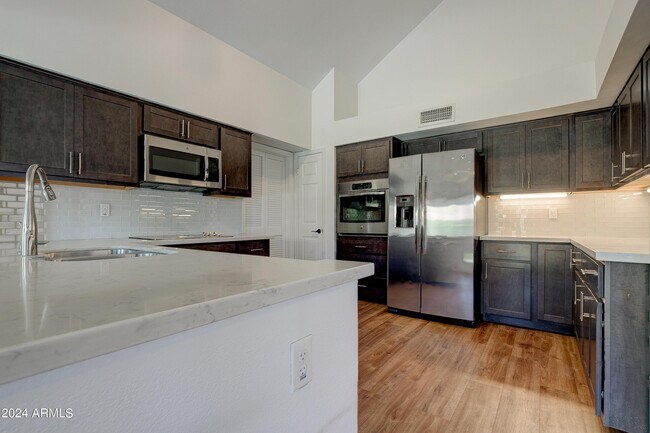 Building Photo - 1945 E Velvet Dr