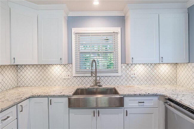 Building Photo - 3410 Dry Creek Rd