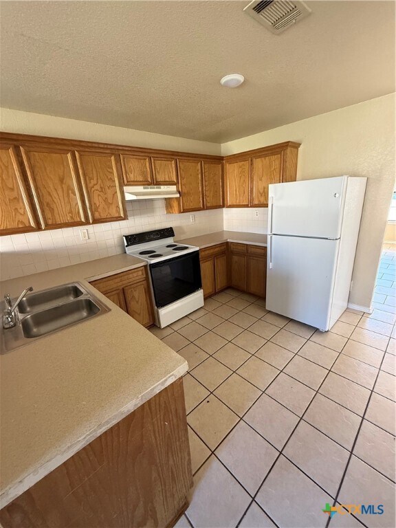 Building Photo - 203 W Mary Jane Dr