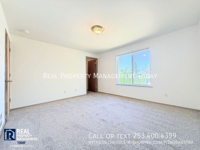 Building Photo - 1539 E 91st St