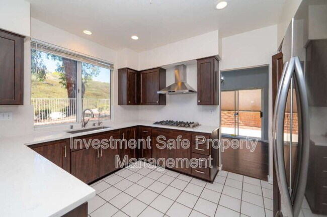 Building Photo - 39945 Temecky Way