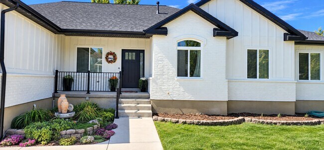 Building Photo - 1468 S 910 W