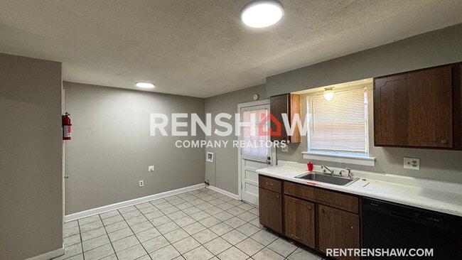 Building Photo - 3247 13 Colony Mall