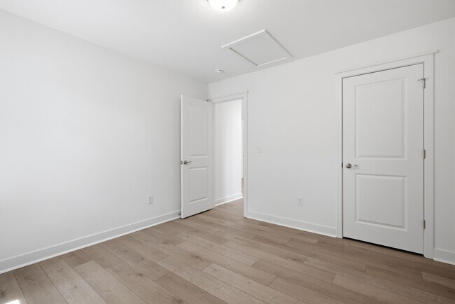 Building Photo - 21169 Baileys Ln
