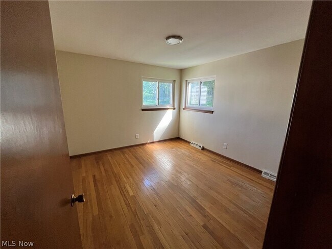 Building Photo - 14741 Indian Creek Dr