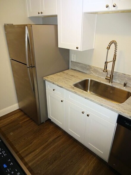 Building Photo - 2300 G St