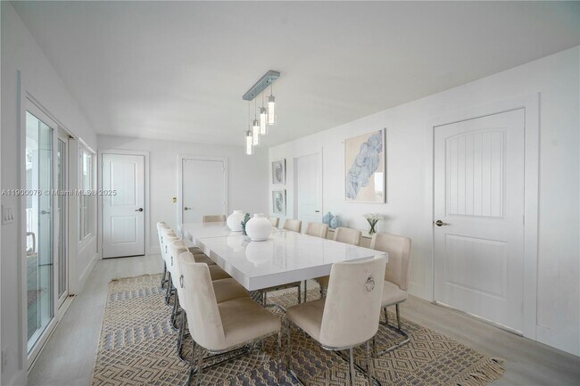 Building Photo - 474 Peninsula Dr