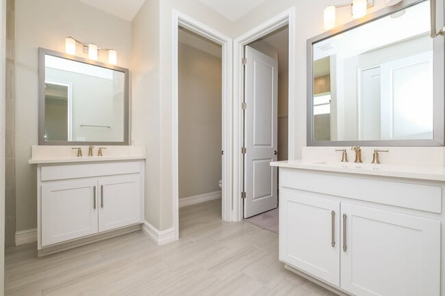 Building Photo - 4639 Almada Ln