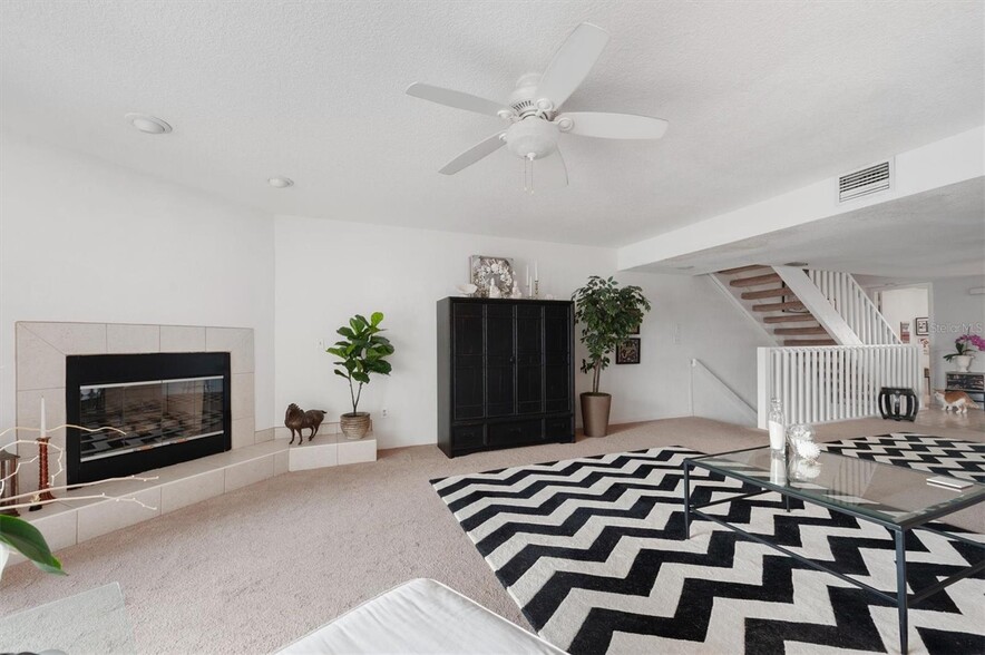 Building Photo - 745 Pinellas Bayway S