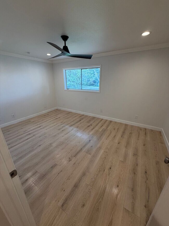 Building Photo - 13610 Brookgreen Dr