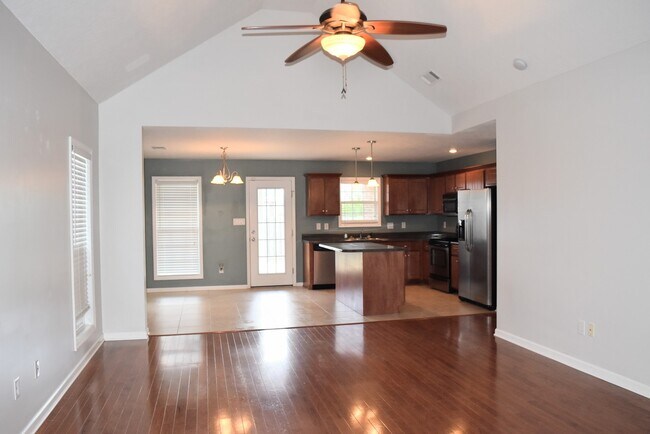 Building Photo - You've Found It! Split floor plan, fenced yard, extra storage