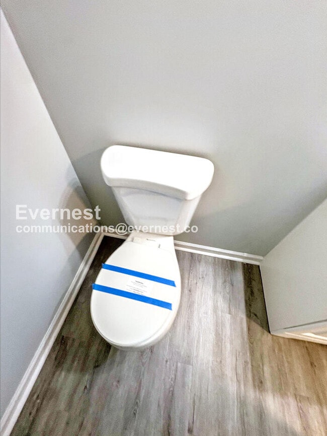 Building Photo - 2001 Chicago Ave NW