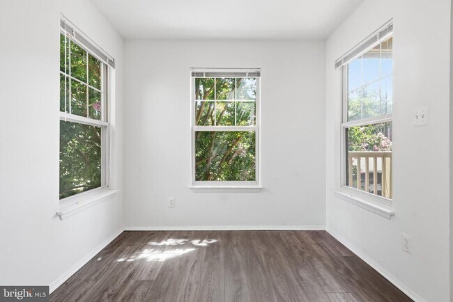 Building Photo - 1710 Abercromby Ct