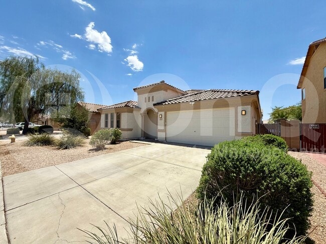Building Photo - 45513 W Starlight Dr