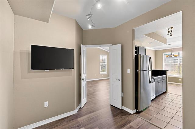 Building Photo - 330 Las Colinas Blvd E