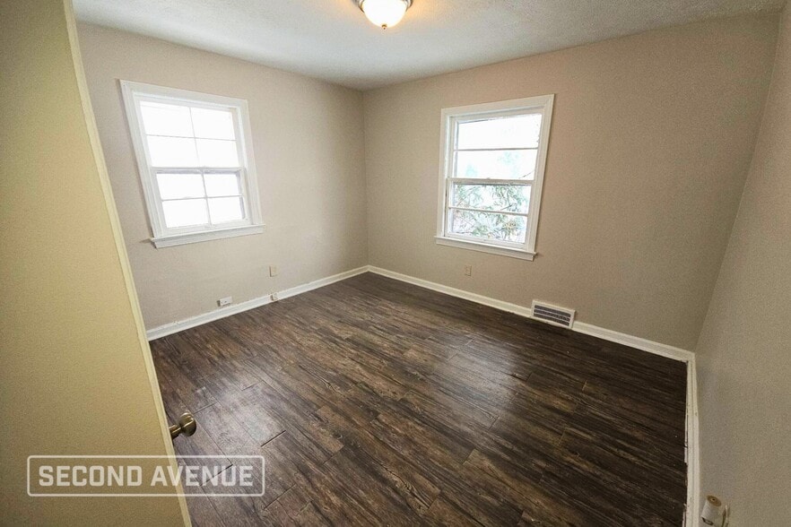 Building Photo - 3990 Jo Ann Dr