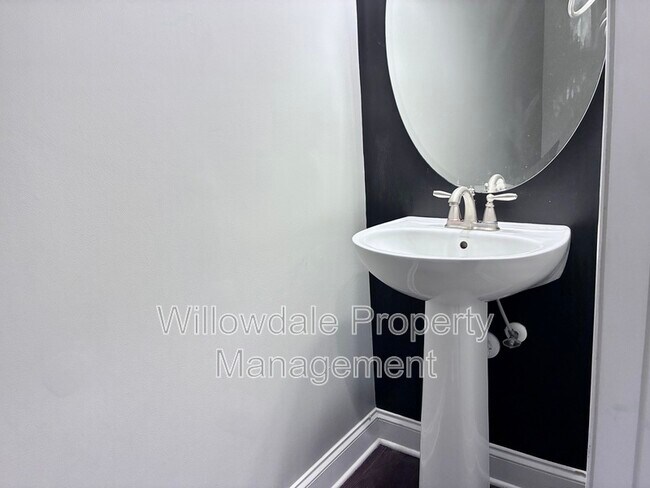 Building Photo - 1249 Stowage Dr